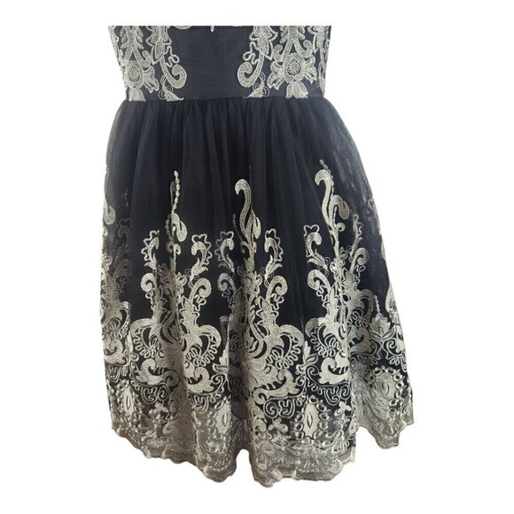 Chi Chi London Clara Dress Embroidered Lace Overlay Cap Sleeve Black Gold US 8 - Picture 5 of 12